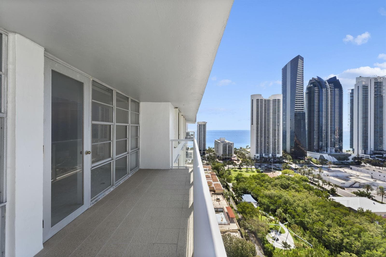 230 174th Street # 2402, Sunny Isles Beach FL 33160 — 2