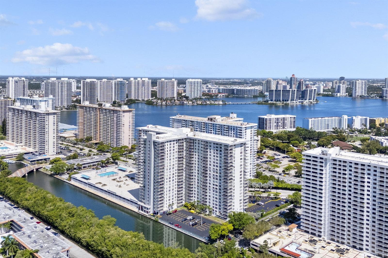 230 174th Street # 2402, Sunny Isles Beach FL 33160 — 38