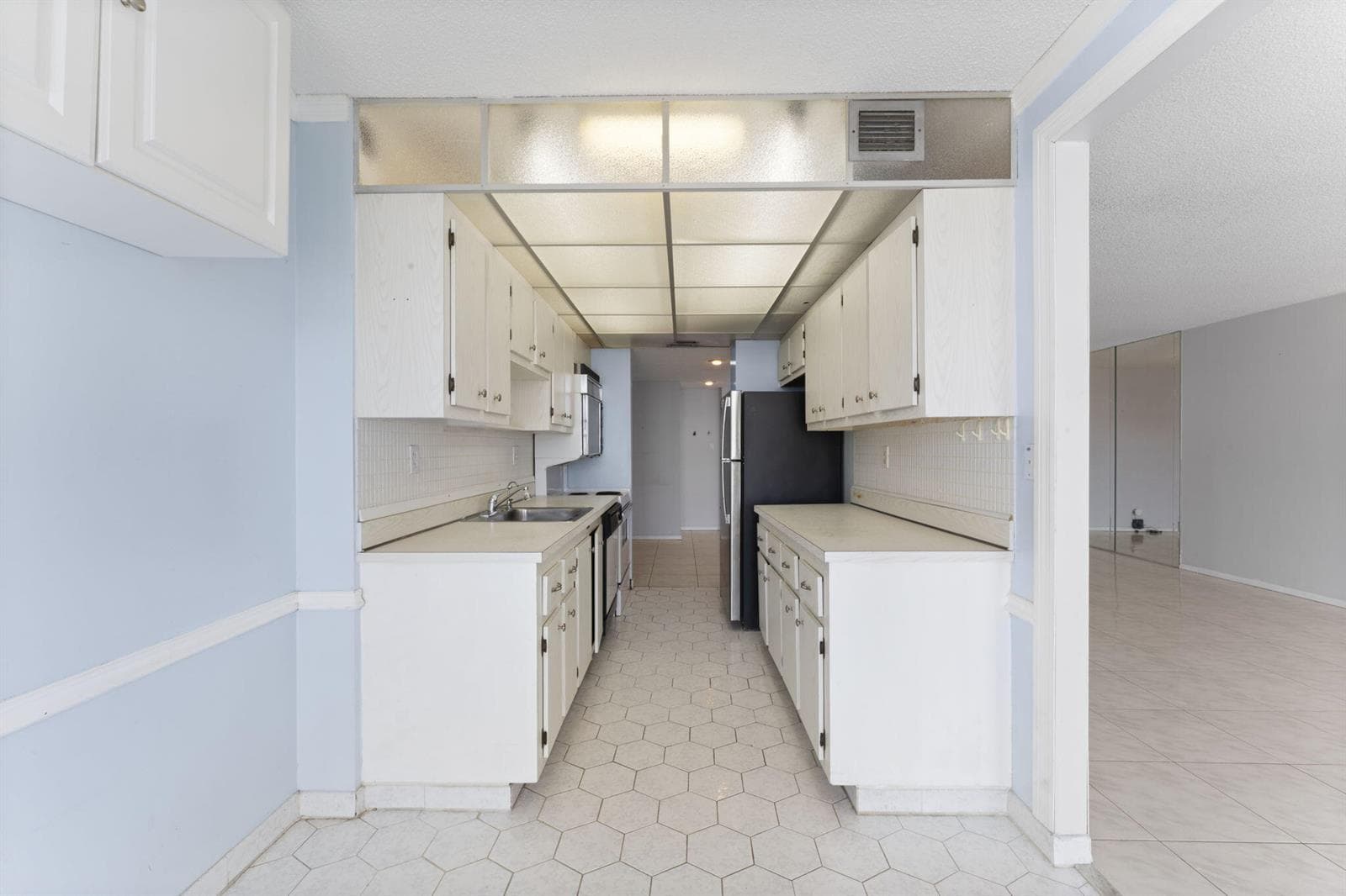 230 174th Street # 2402, Sunny Isles Beach FL 33160 — 11