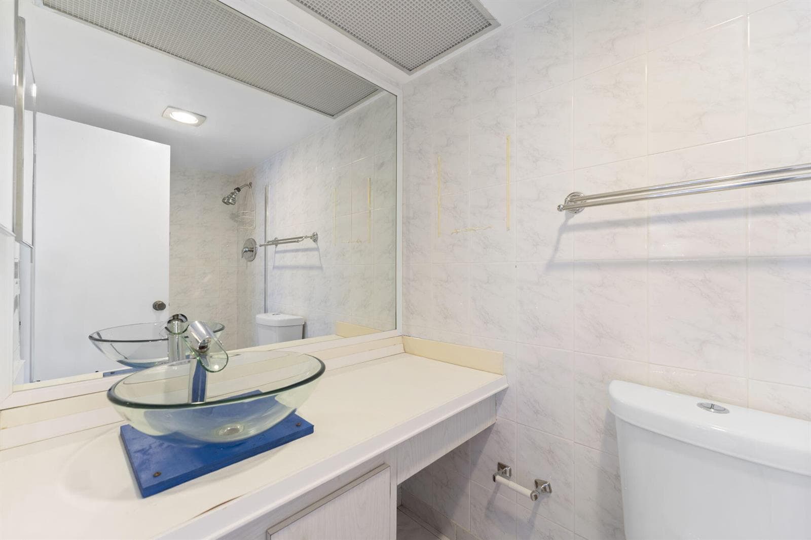 230 174th Street # 2402, Sunny Isles Beach FL 33160 — 25