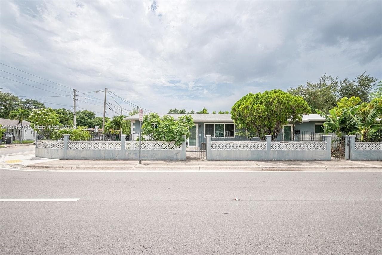 5204 N Miami Ave, Miami FL 33127 — 1