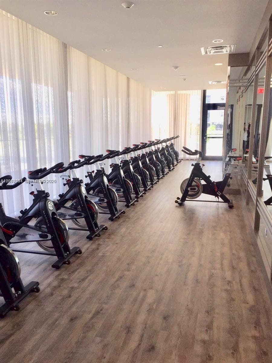 5300 Paseo Blvd # 405, Doral FL 33166 — 19