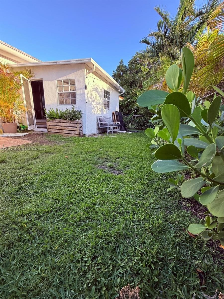 9356 Byron Ave, Surfside FL 33154 — 12