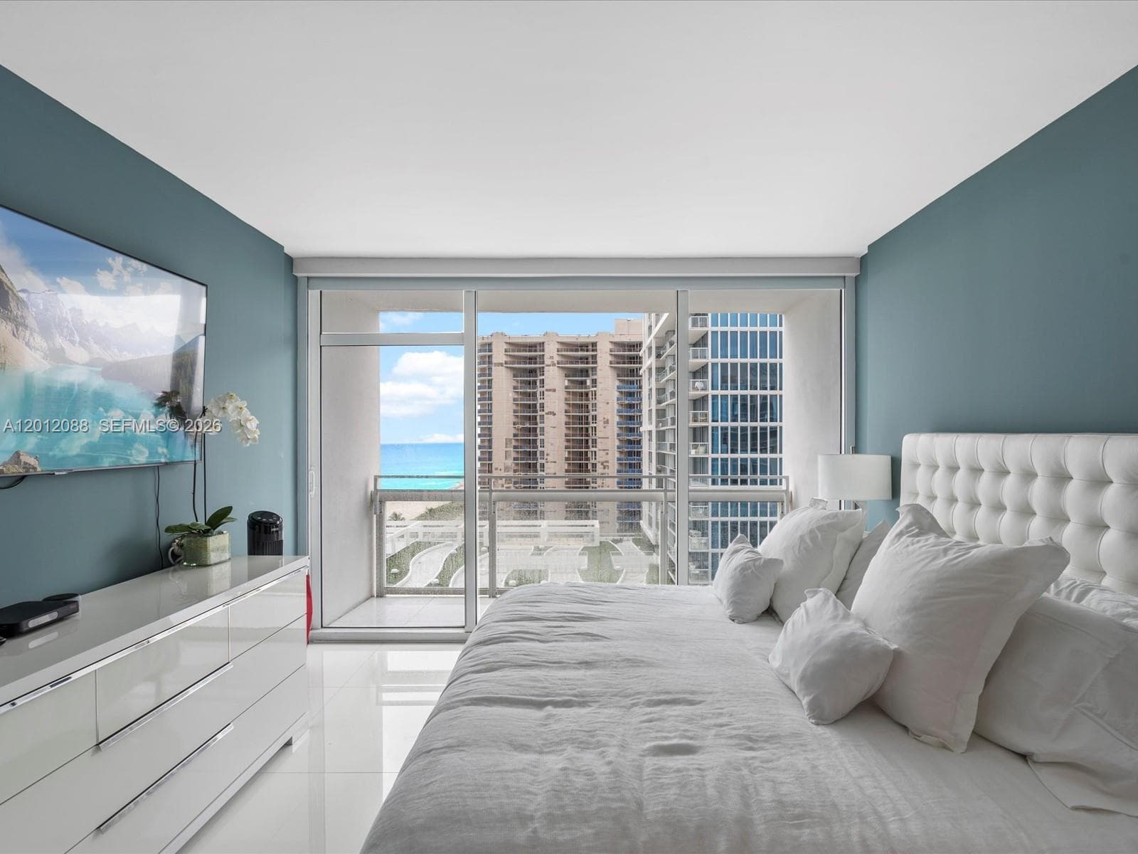 6801 Collins Ave # 1208, Miami Beach FL 33141 — 17