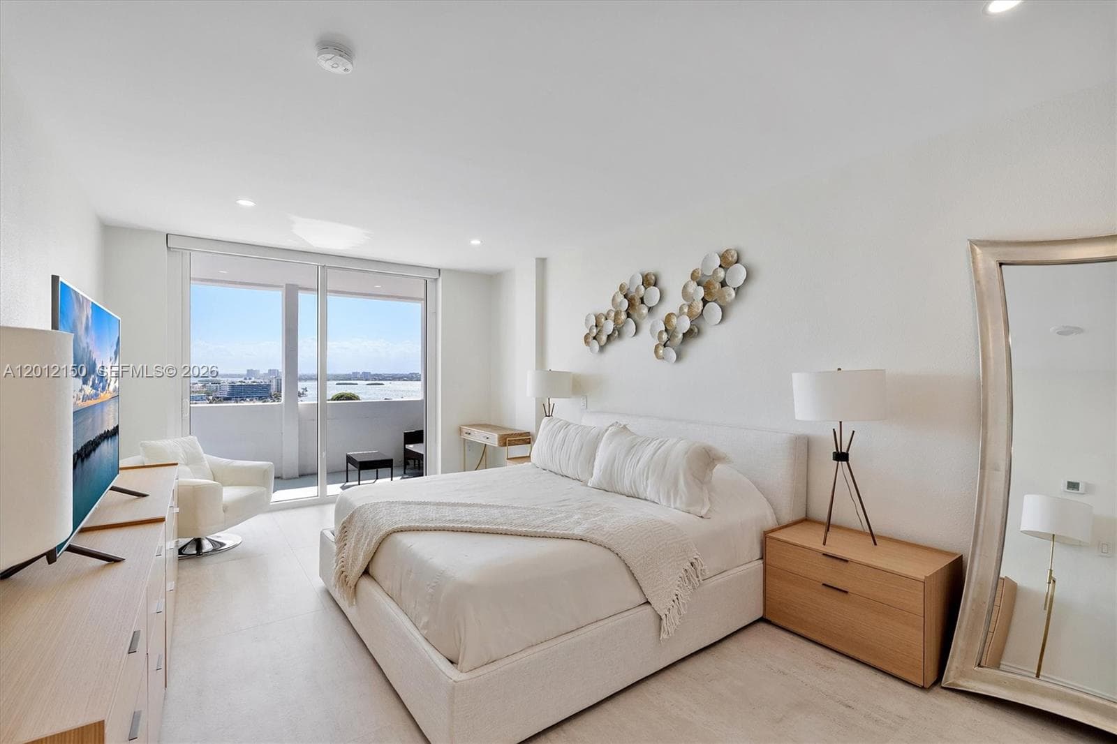 10275 Collins Ave # 1530, Bal Harbour FL 33154 — 18