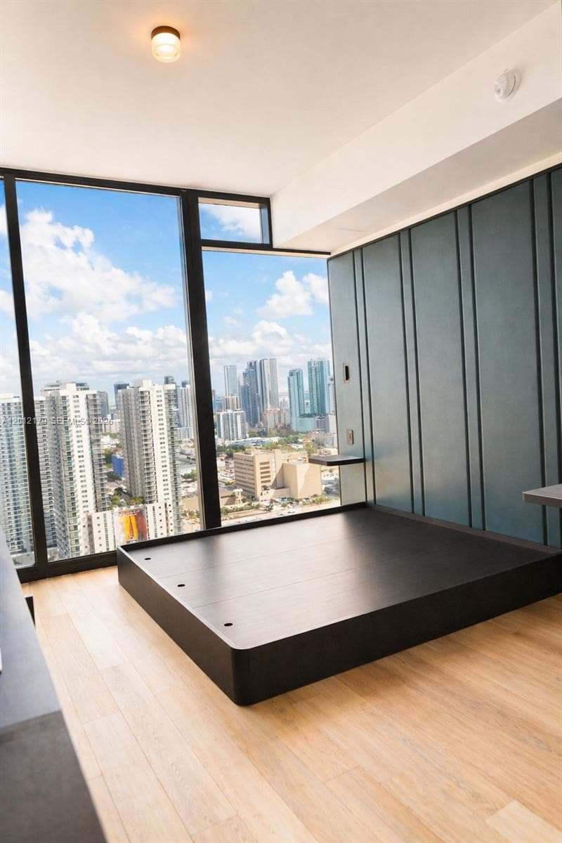 20 NE 11 th st # 3403A, Miami FL 33132 — 6