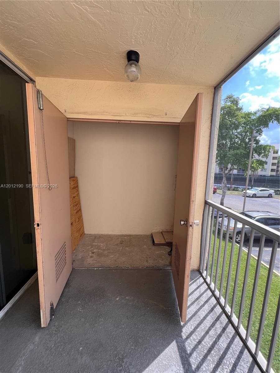 8373 Lake Dr # 202, Doral FL 33166 — 17