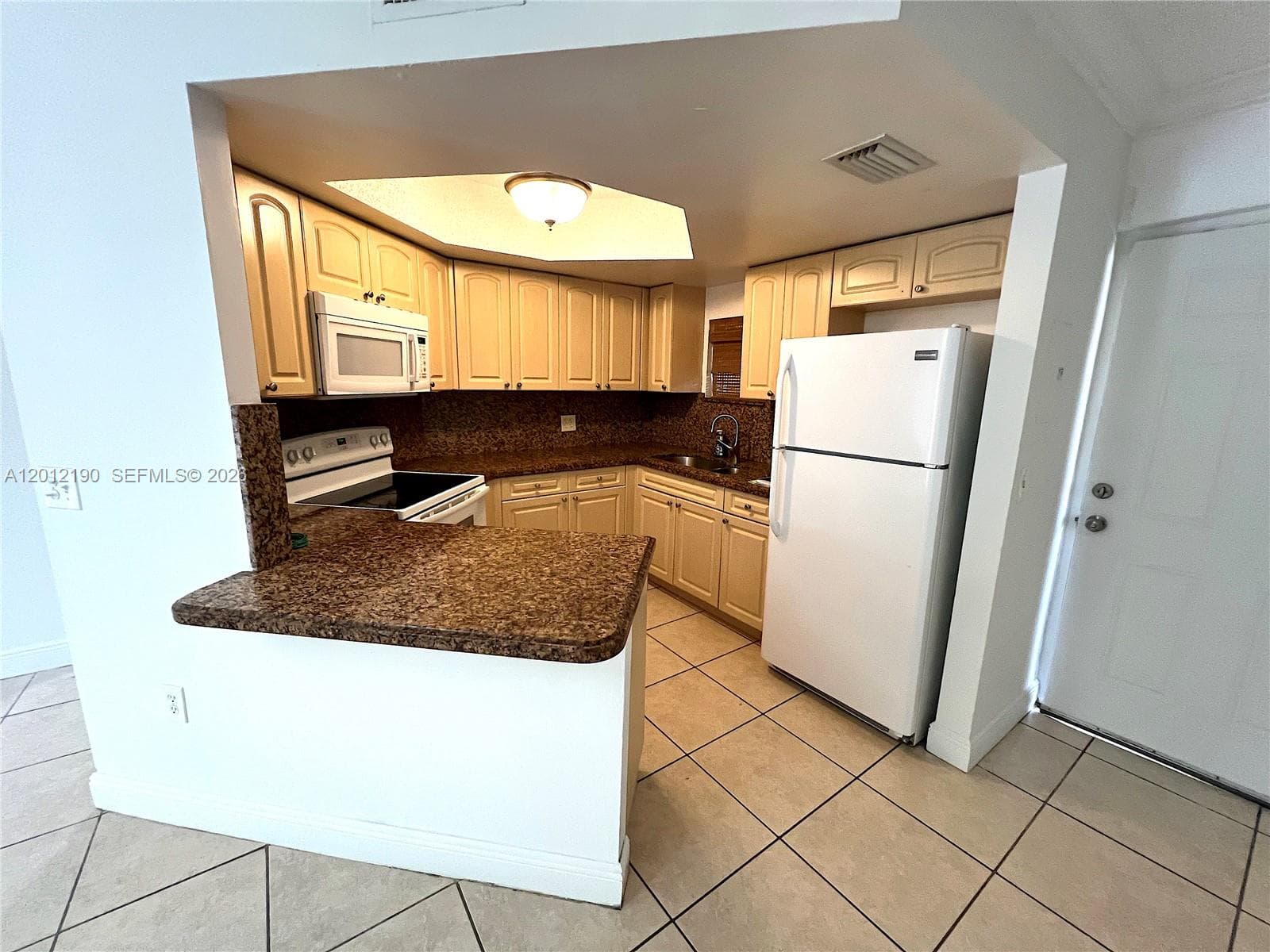 8373 Lake Dr # 202, Doral FL 33166 — 8
