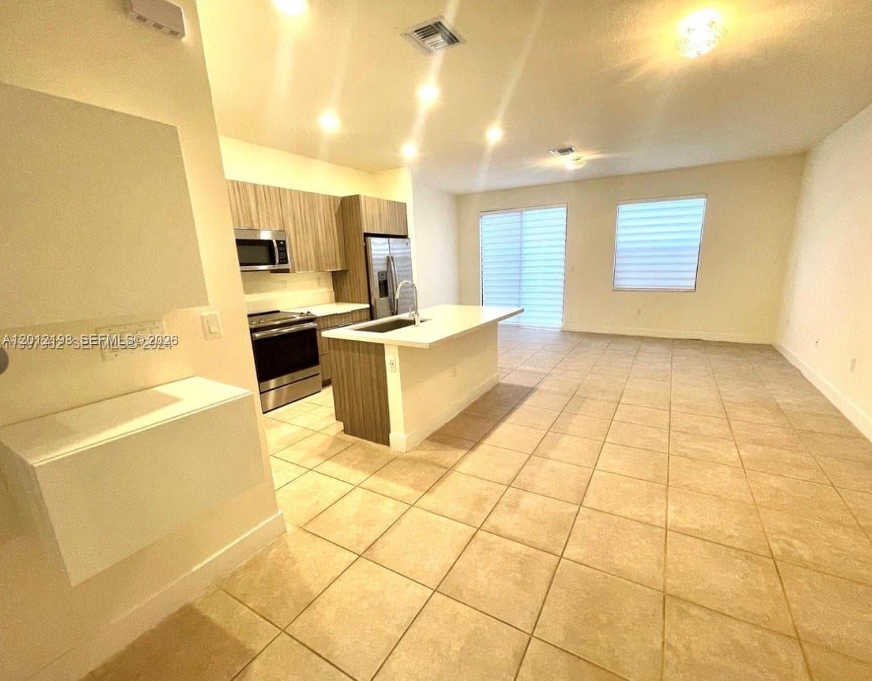 9083 NW 159th St # 9083, Miami Lakes FL 33018 — 6