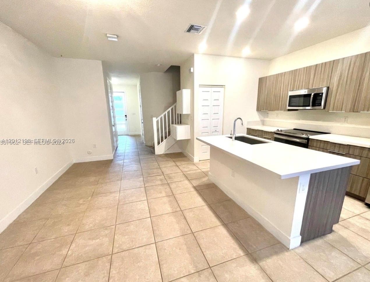 9083 NW 159th St # 9083, Miami Lakes FL 33018 — 13