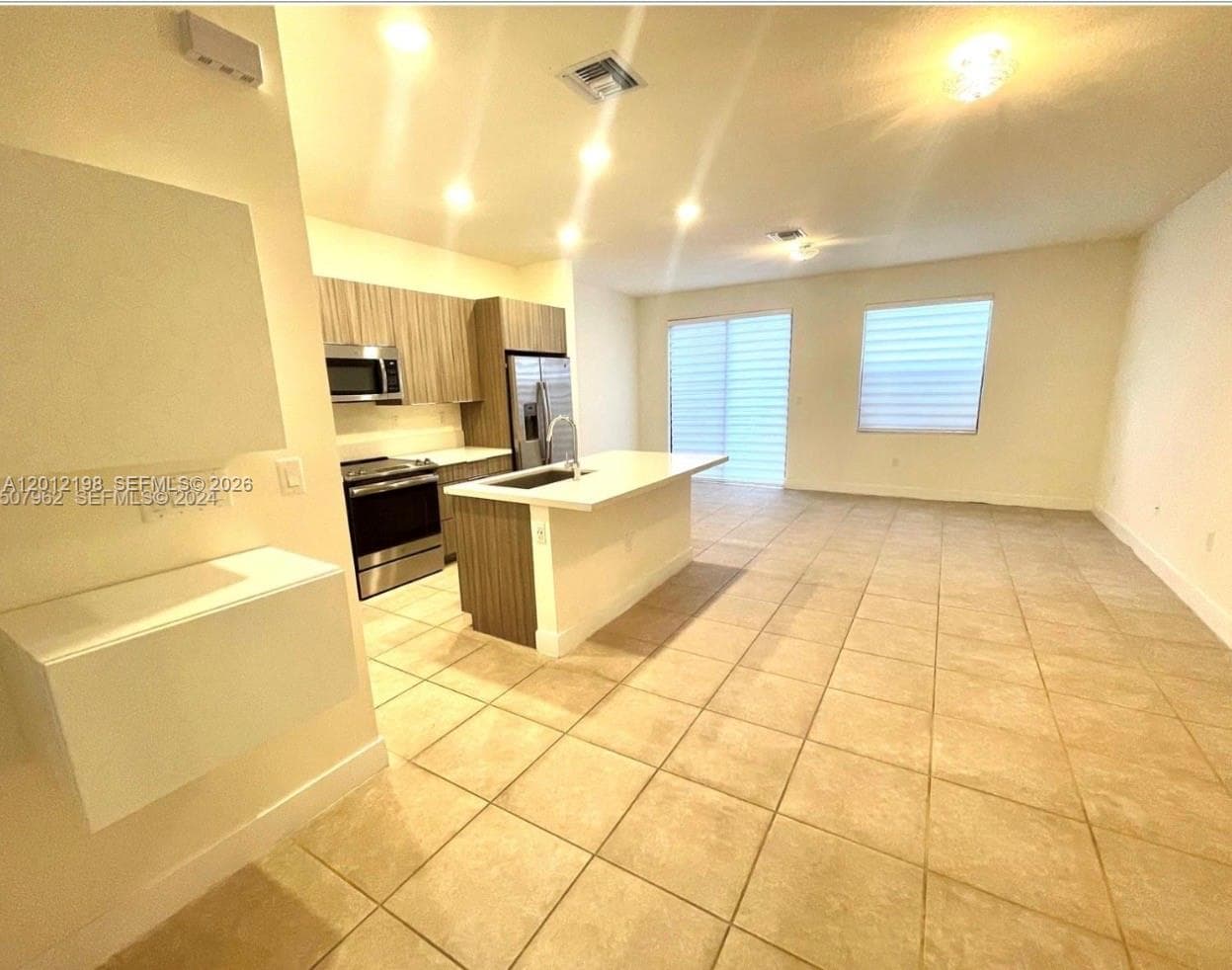 9083 NW 159th St # 9083, Miami Lakes FL 33018 — 9
