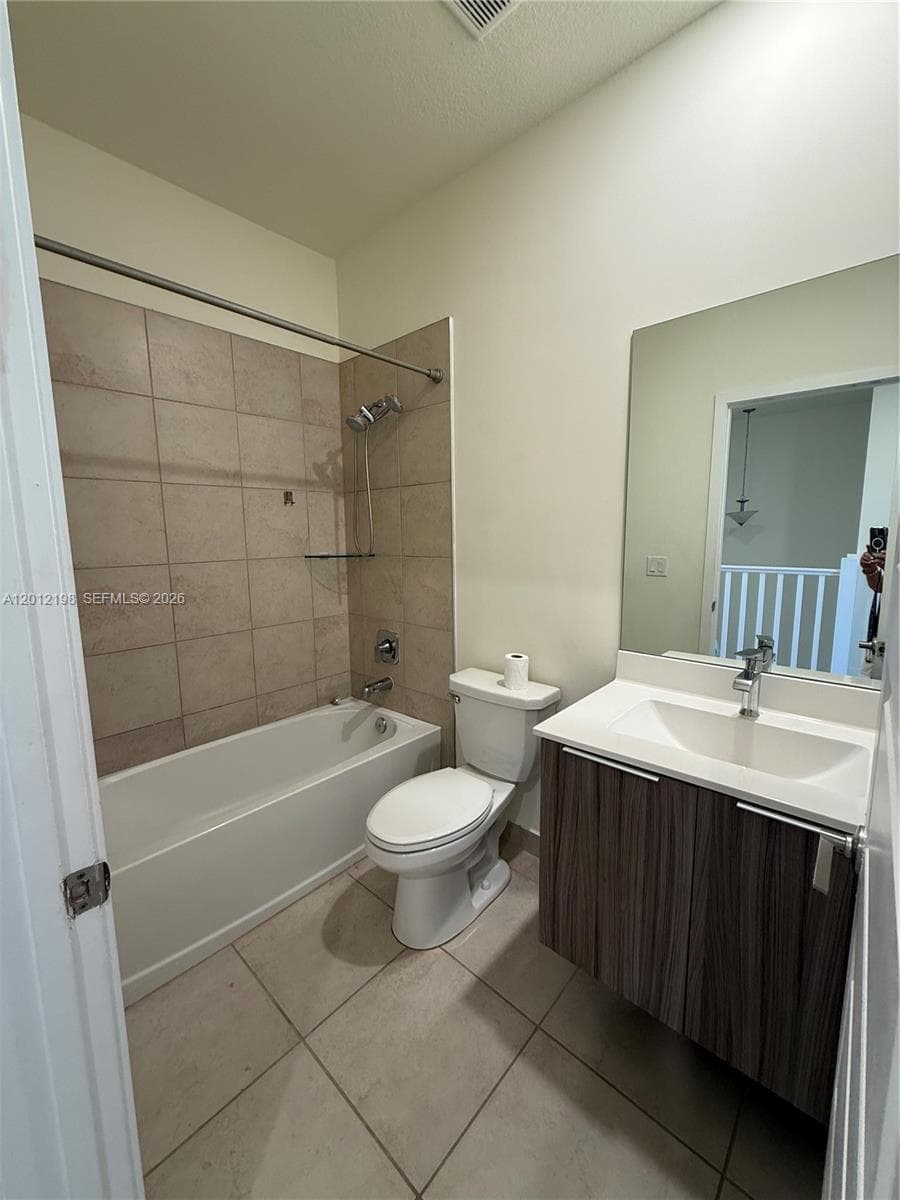 9083 NW 159th St # 9083, Miami Lakes FL 33018 — 33