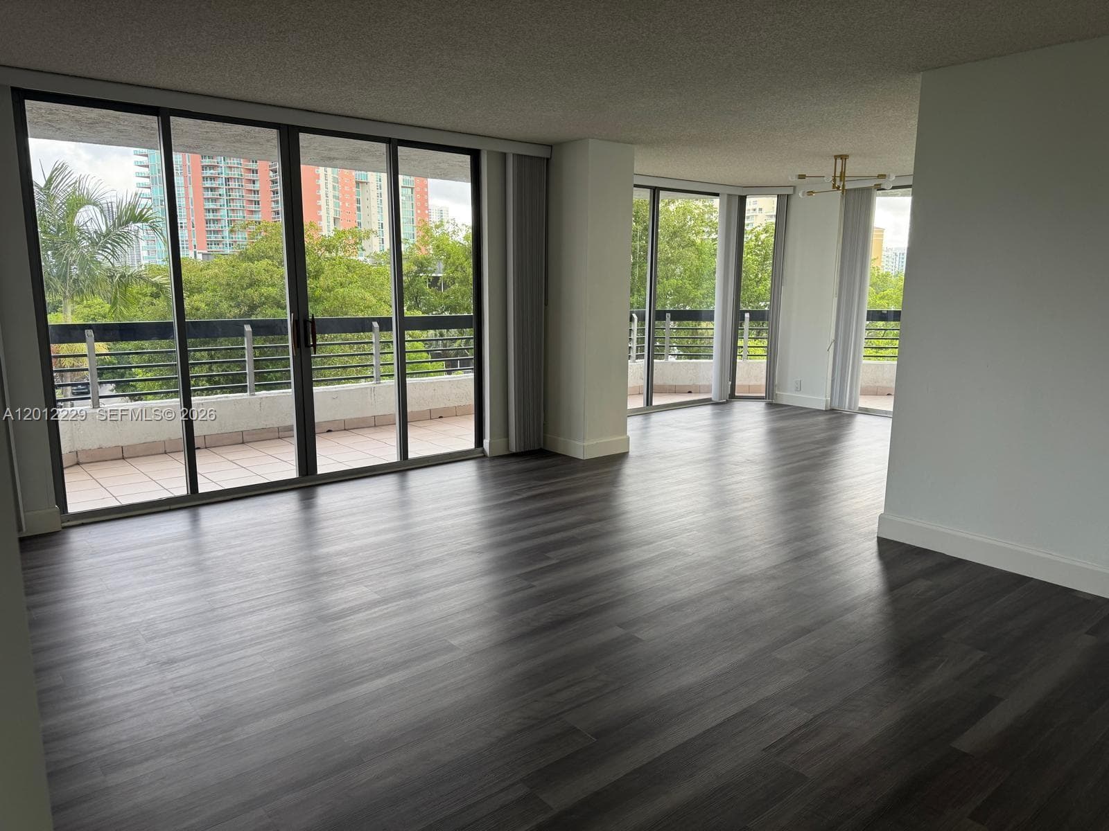 3400 NE 192nd St # 504, Aventura FL 33180 — 2