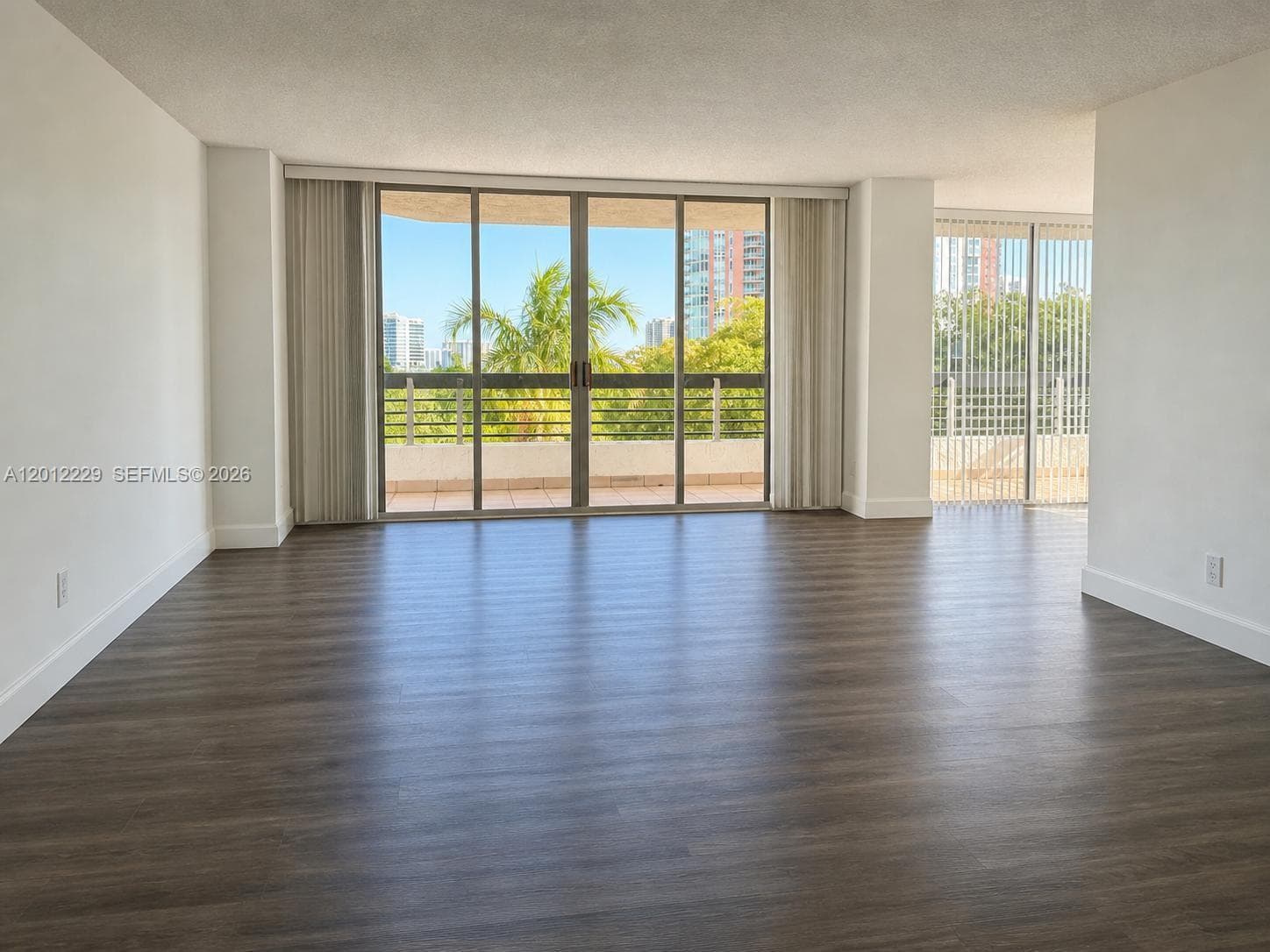 3400 NE 192nd St # 504, Aventura FL 33180 — 3