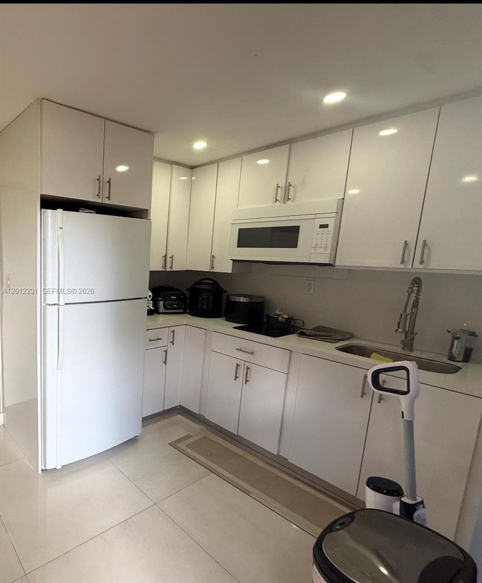 5591 W 2nd Ave # 3, Hialeah FL 33012 — 2
