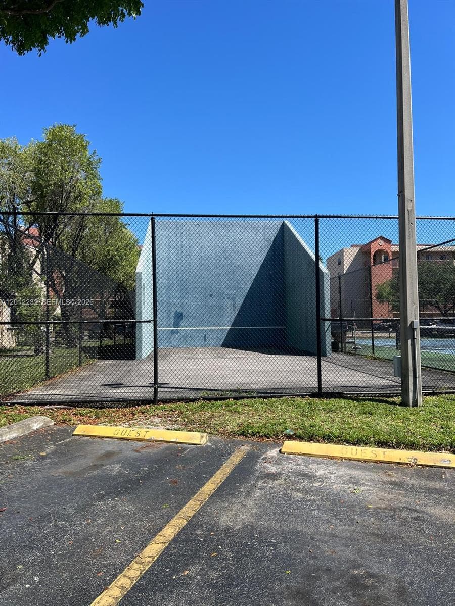 10241 NW 9th St Cir # 5, Miami FL 33172 — 49