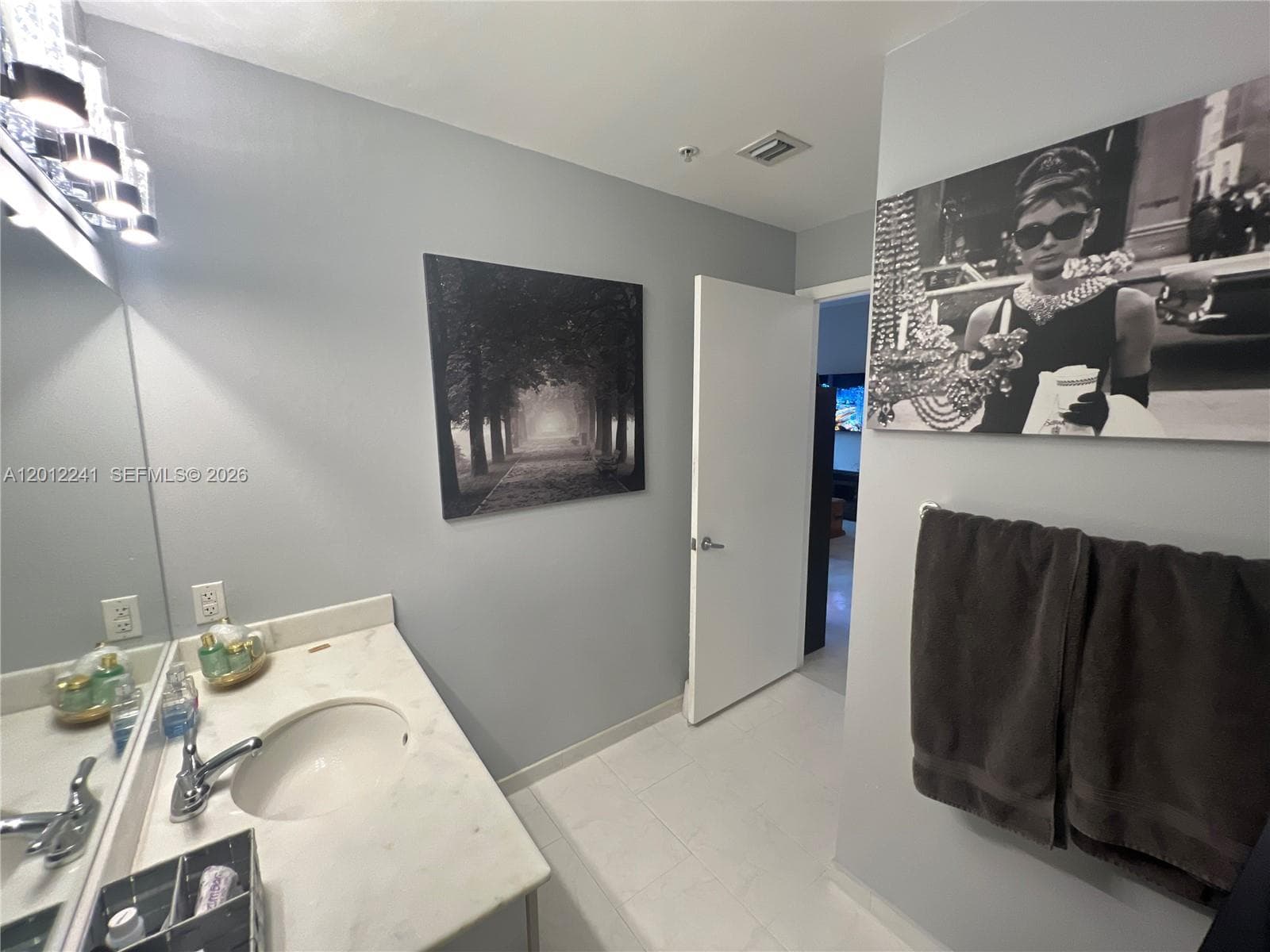 234 NE 3rd St # 703, Miami FL 33132 — 22