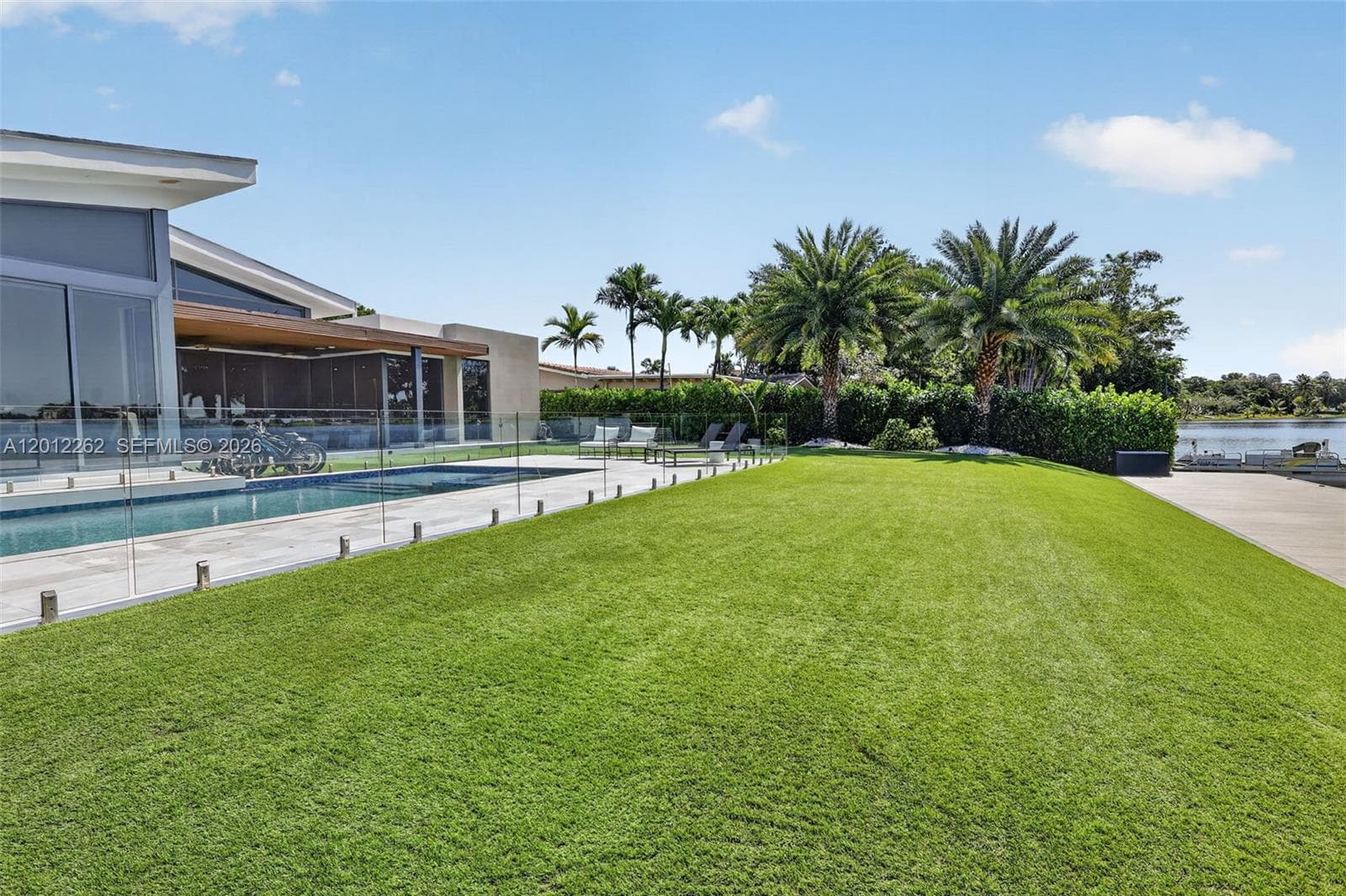 1830 NE 193rd St, Miami FL 33179 — 32