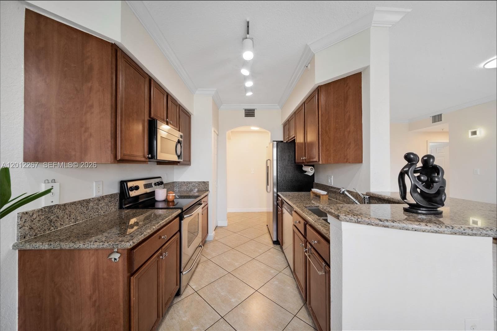 9021 SW 94th St # 310, Miami FL 33176 — 16