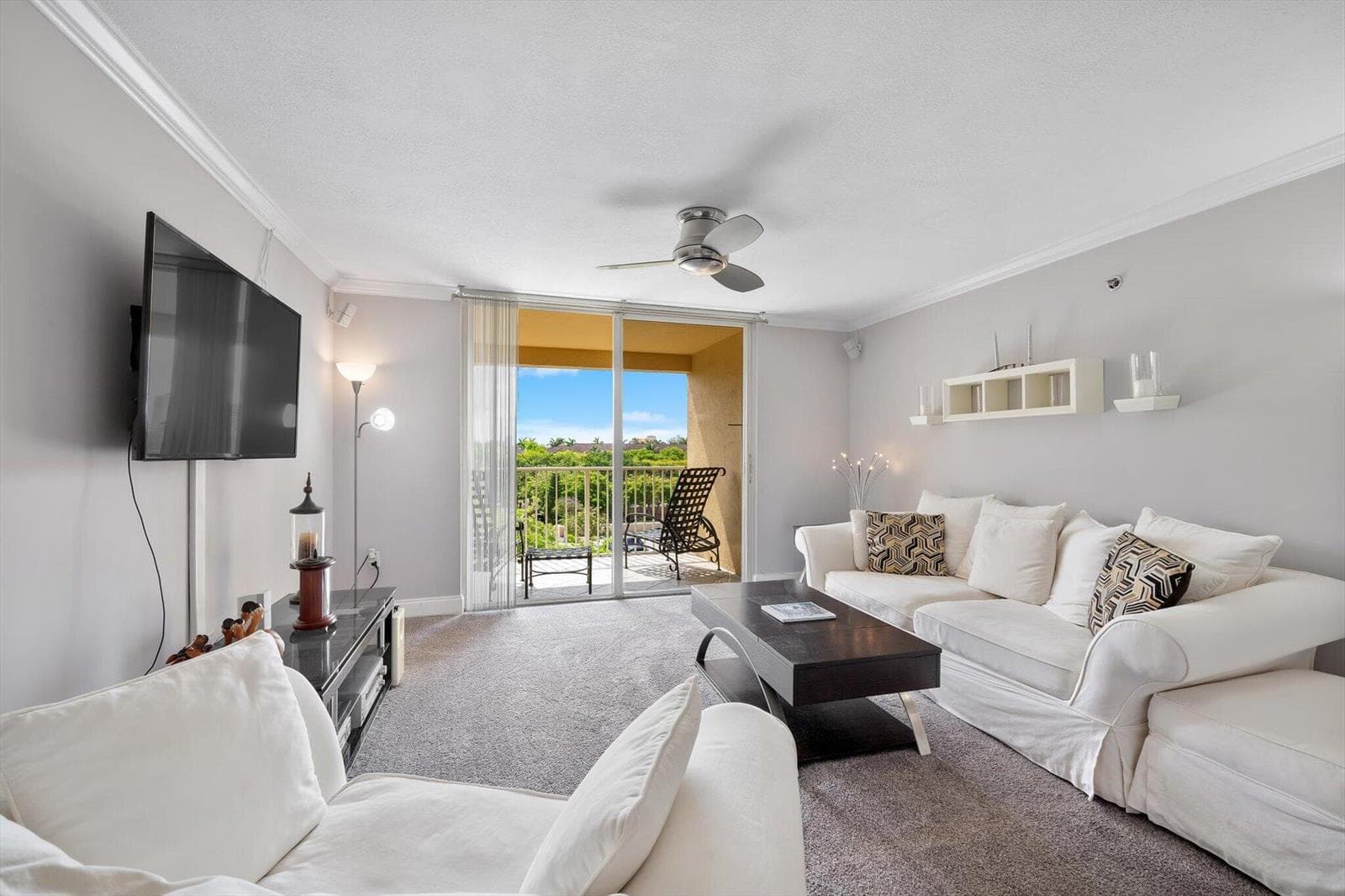 19601 E Country Club Drive # 7505, Aventura FL 33180 — 2