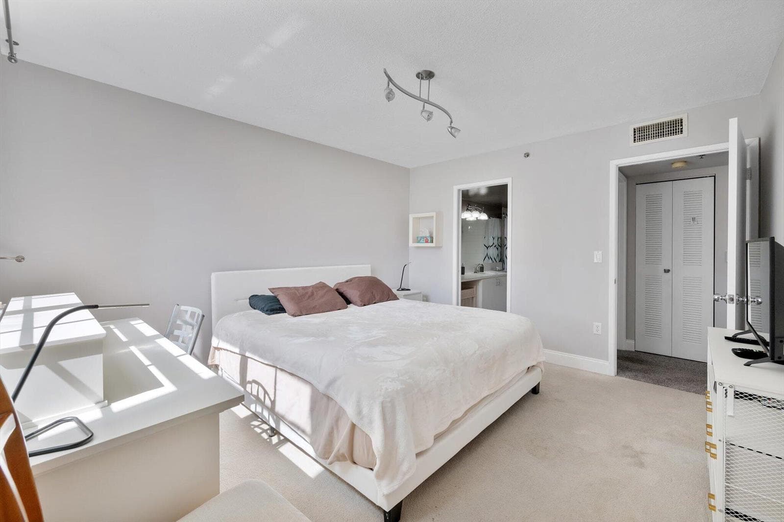19601 E Country Club Drive # 7505, Aventura FL 33180 — 6