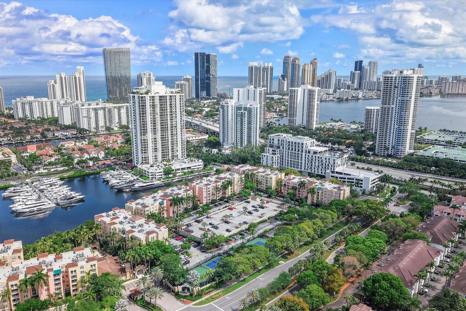 19601 E Country Club Drive # 7505, Aventura FL 33180 — 19