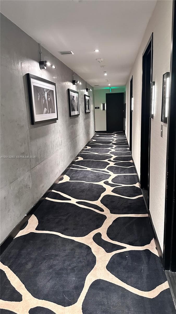 20 NE 11 # 2212A, Miami FL 33132 — 2