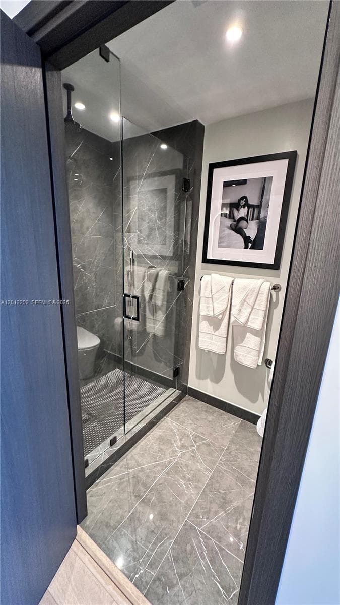 20 NE 11 # 2212A, Miami FL 33132 — 5