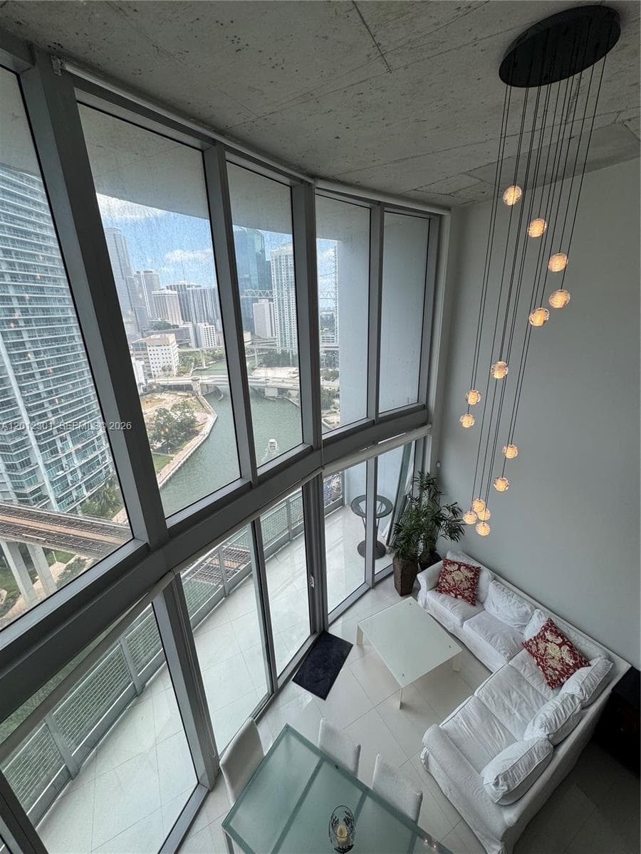 690 SW 1st Ct # 2301, Miami FL 33130 — 22