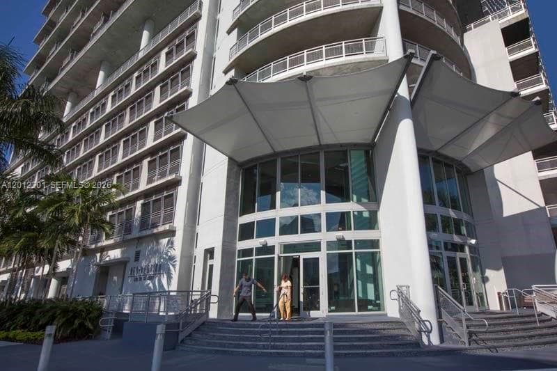 690 SW 1st Ct # 2301, Miami FL 33130 — 1