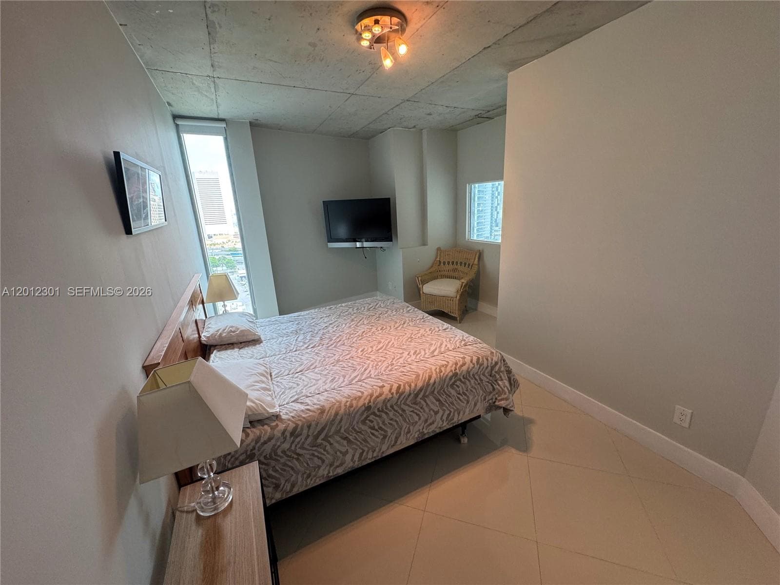 690 SW 1st Ct # 2301, Miami FL 33130 — 19