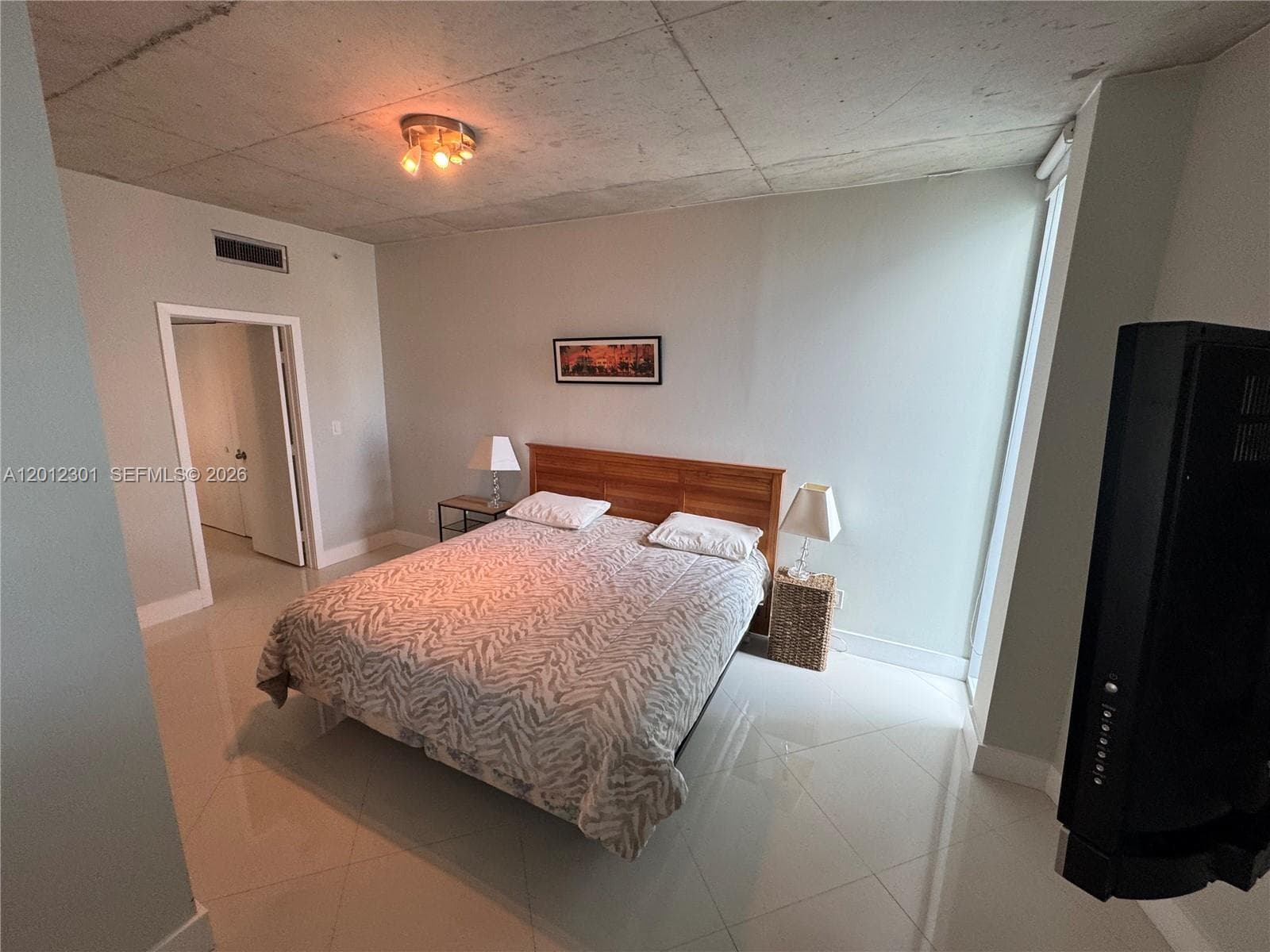 690 SW 1st Ct # 2301, Miami FL 33130 — 21