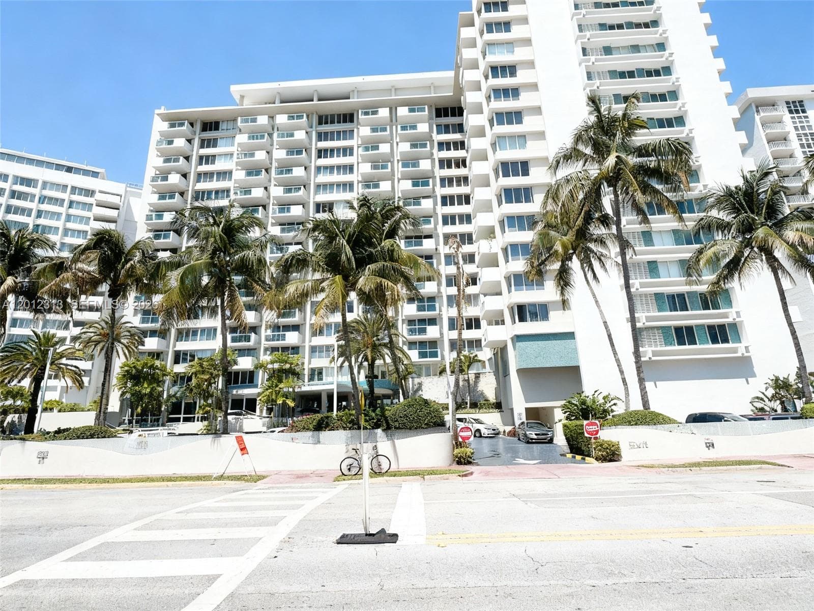 1200 West Ave # 328, Miami Beach FL 33139 — 32