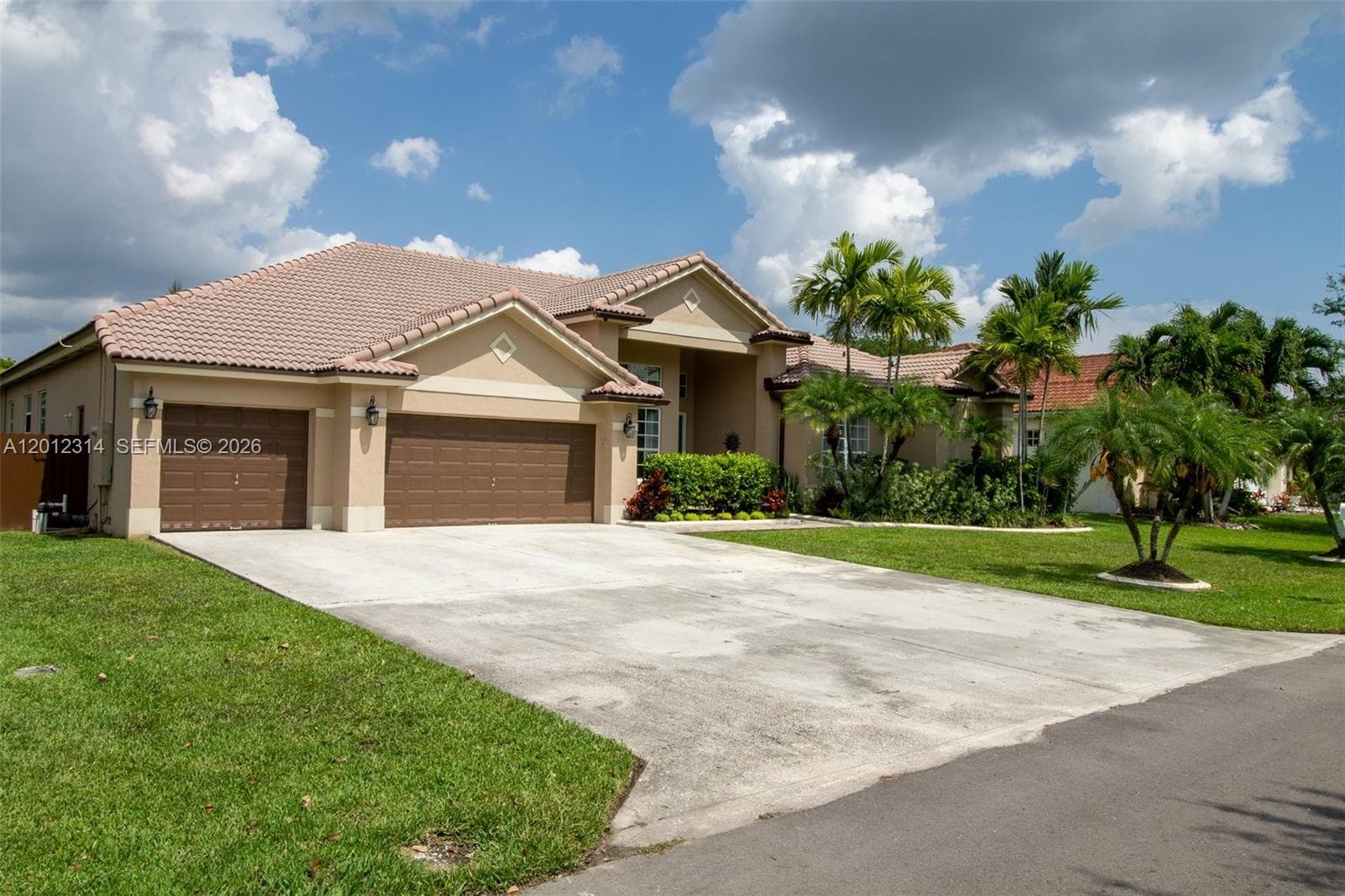 2910 Fairways Dr, Homestead FL 33035 — 2
