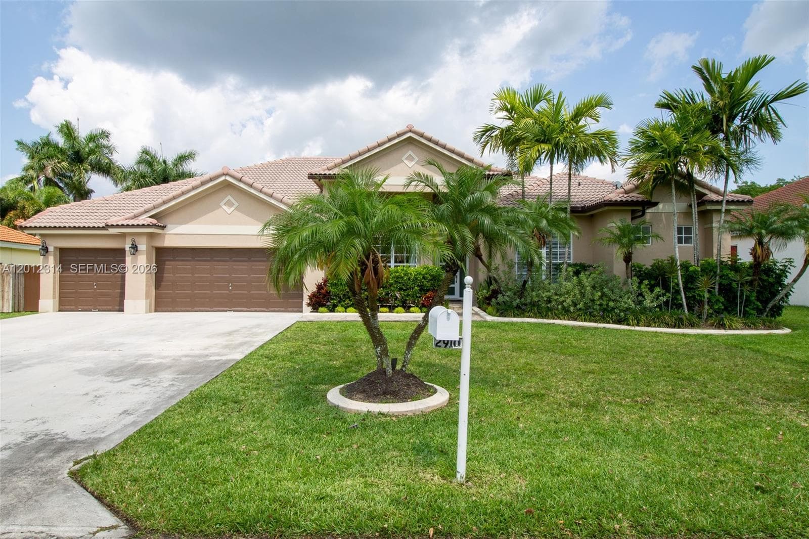 2910 Fairways Dr, Homestead FL 33035 — 1