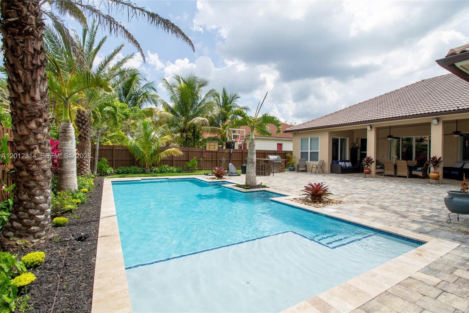 2910 Fairways Dr, Homestead FL 33035 — 33