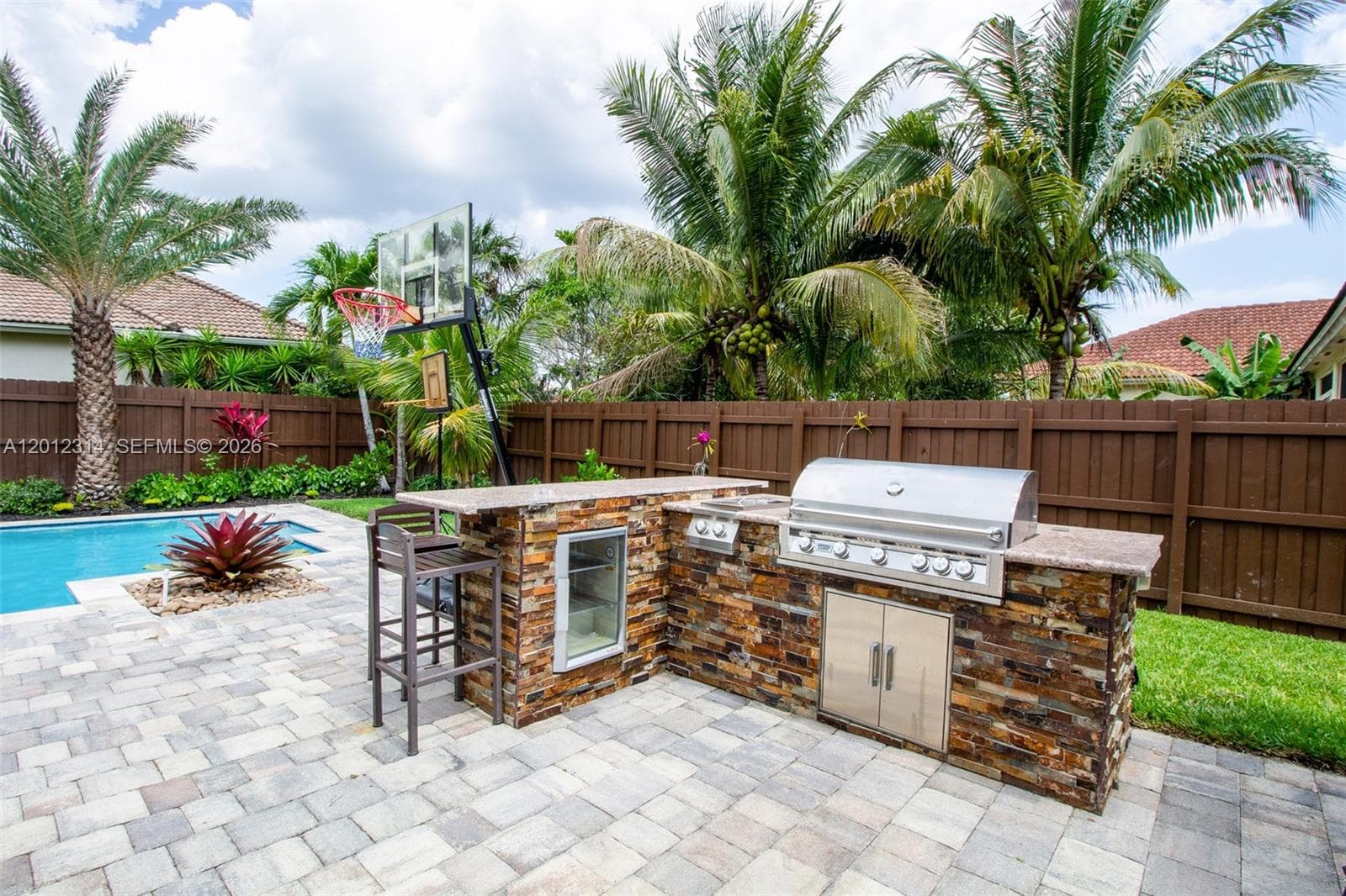 2910 Fairways Dr, Homestead FL 33035 — 37