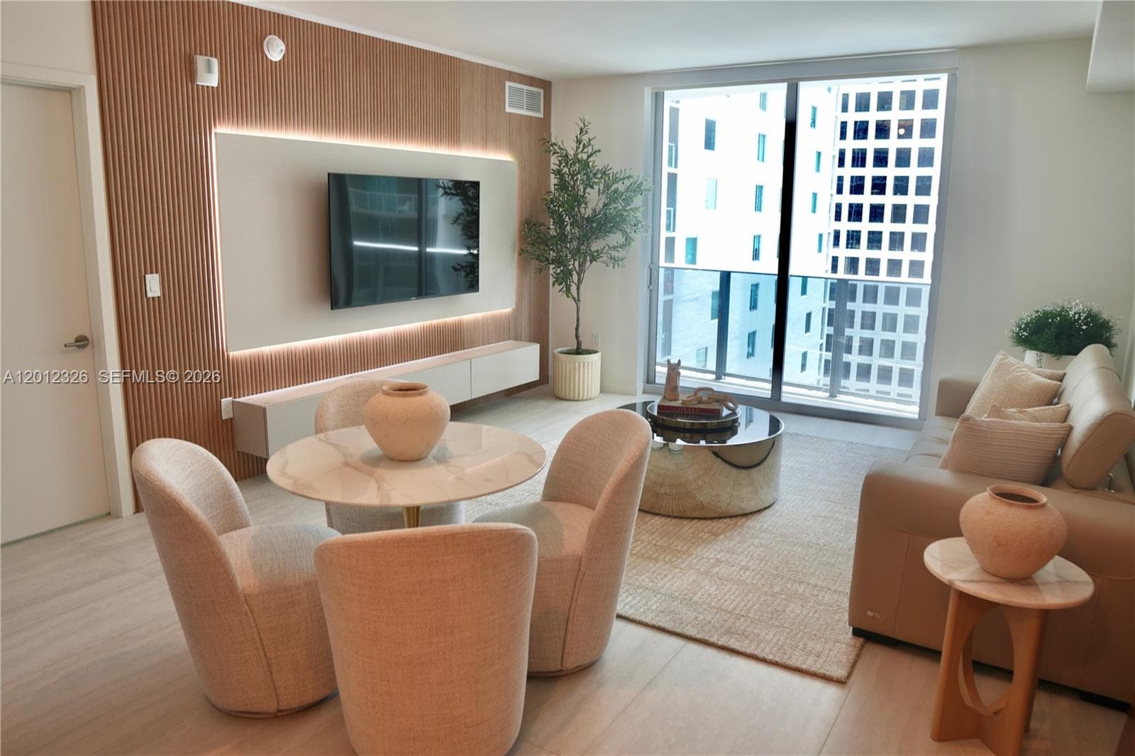 77 SE 5th Street # 2414, Miami FL 33131 — 2