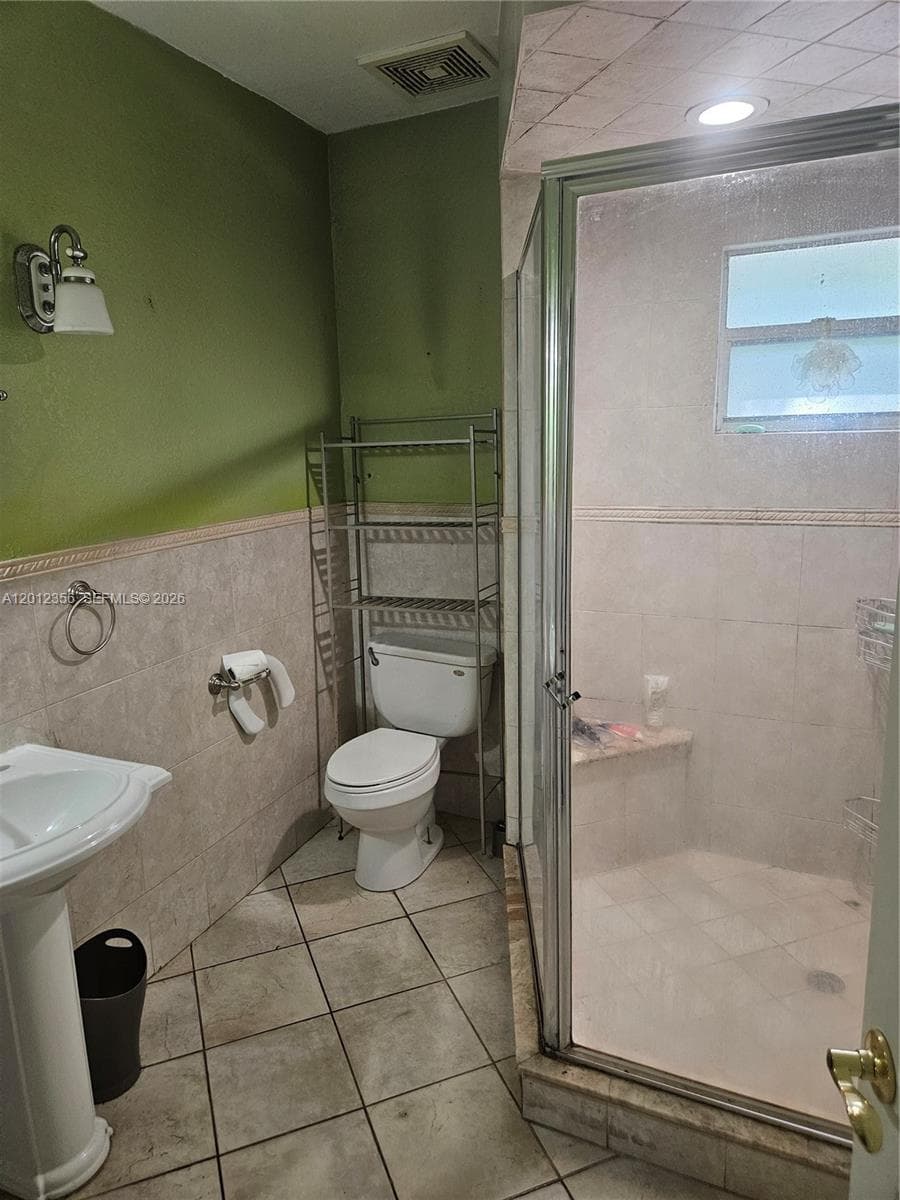 2231 NW 4th Ter, Miami FL 33125 — 9