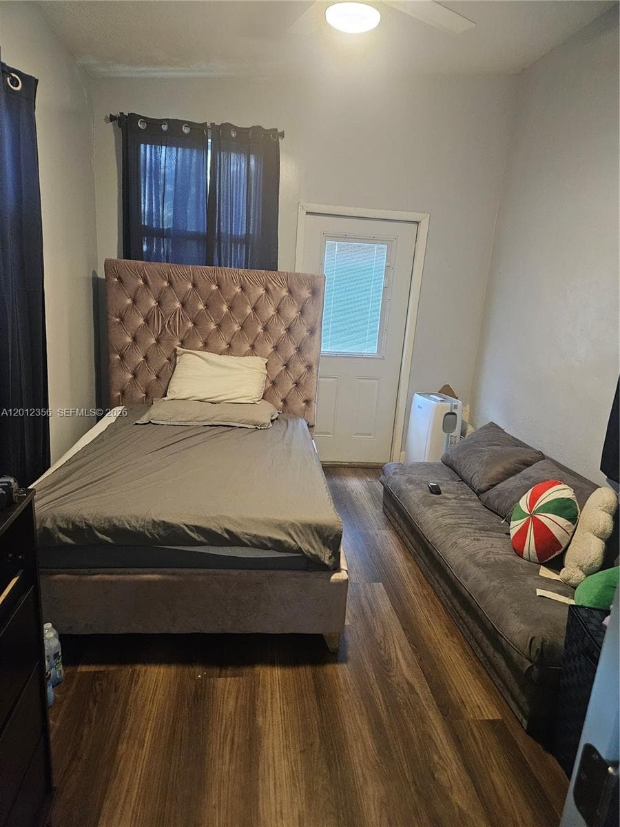 2231 NW 4th Ter, Miami FL 33125 — 8