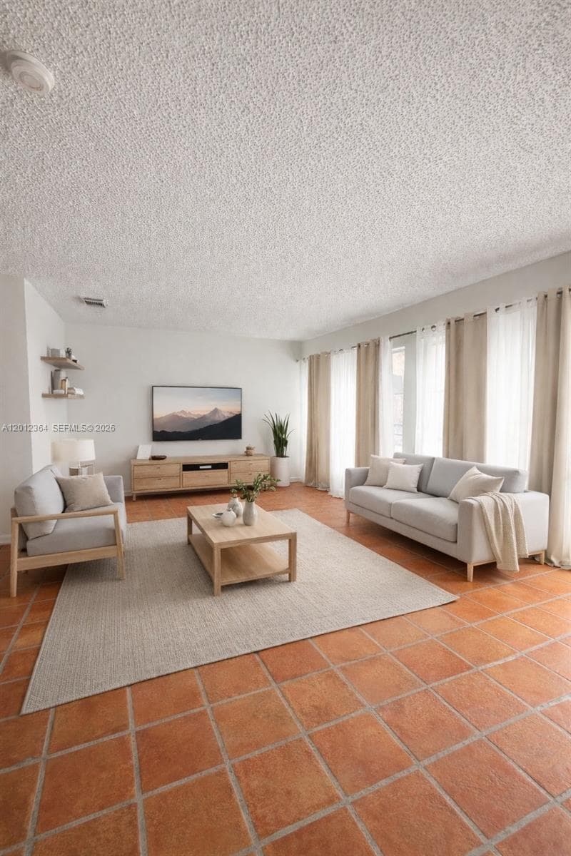 1045 NW 126th Pl, Miami FL 33182 — 3