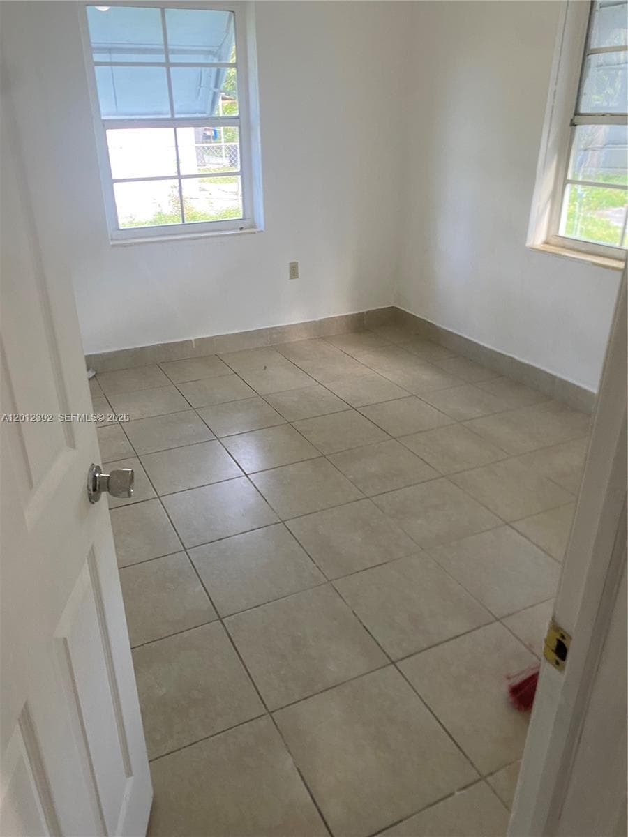1070 NW 147th St, Miami FL 33168 — 7