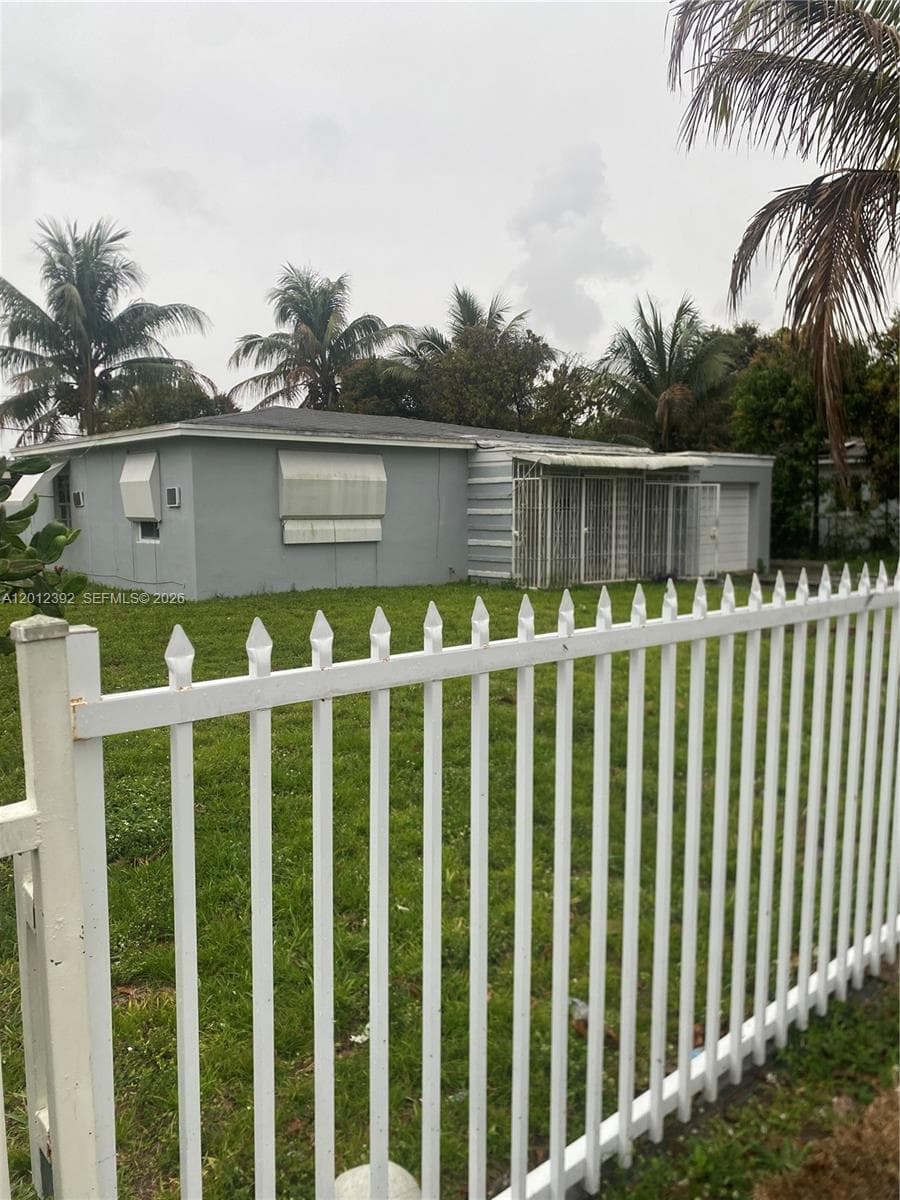 1070 NW 147th St, Miami FL 33168 — 1
