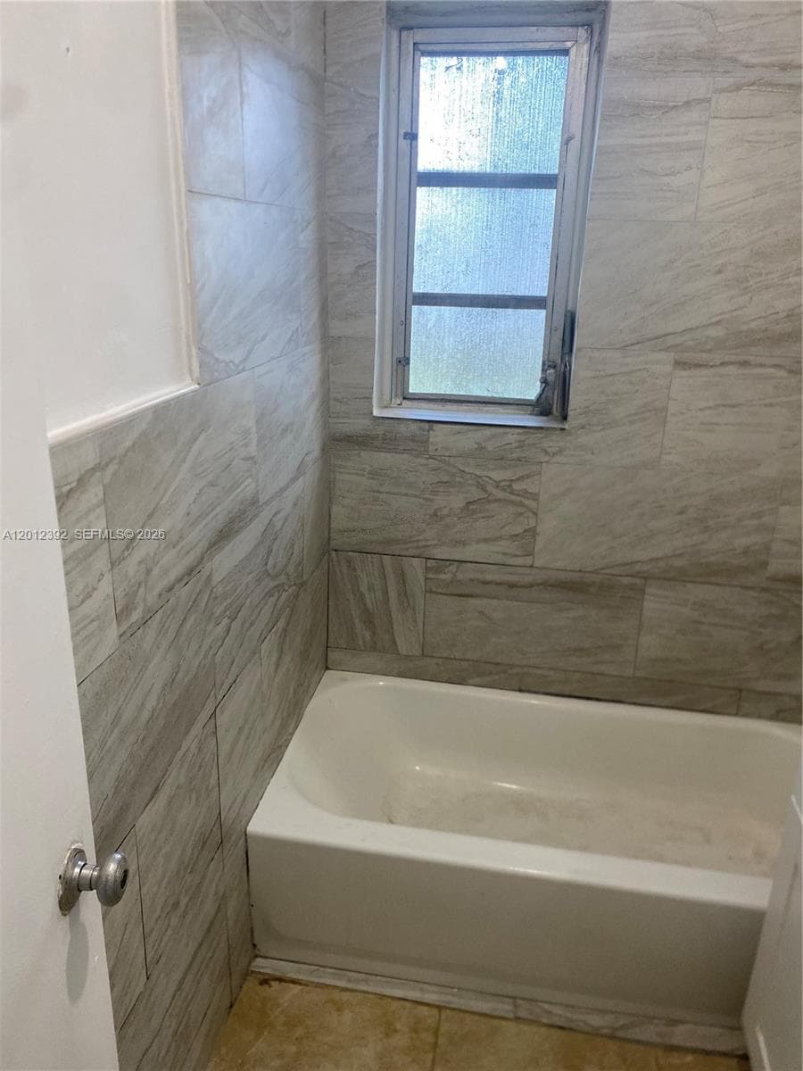 1070 NW 147th St, Miami FL 33168 — 8