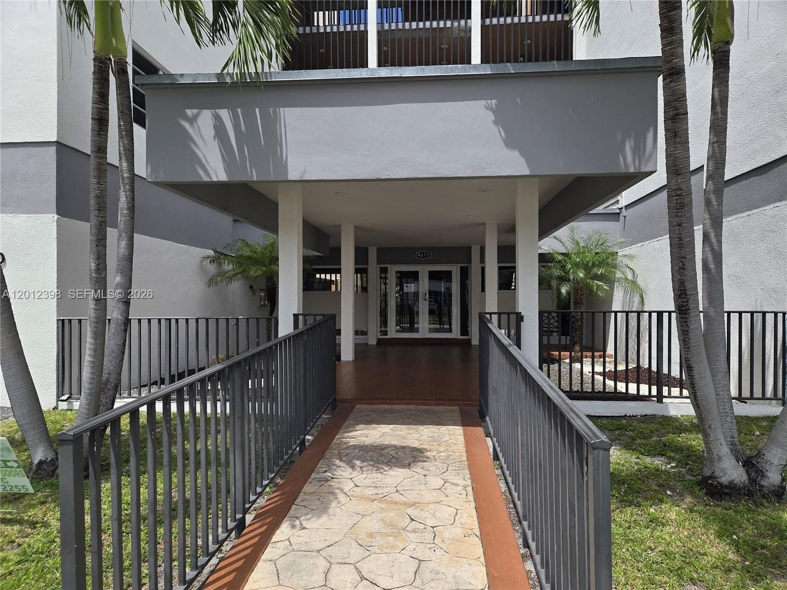 4670 W 13th Ln # 507, Hialeah FL 33012 — 2