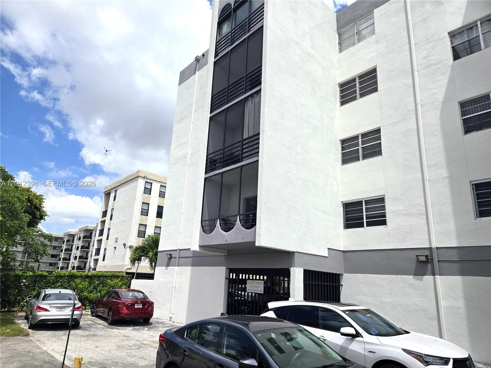 4670 W 13th Ln # 507, Hialeah FL 33012 — 1