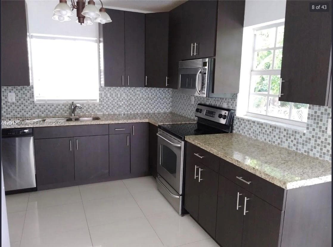 829 Columbus Blvd, Coral Gables FL 33134 — 4