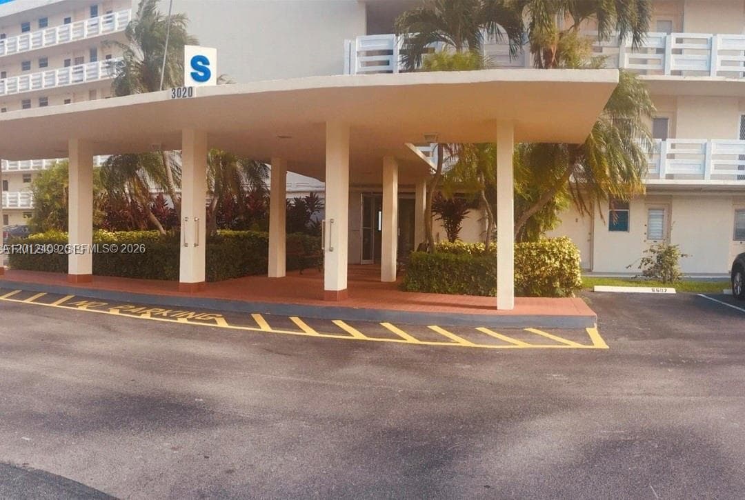 3020 Marcos Dr # S103, Aventura FL 33160 — 30
