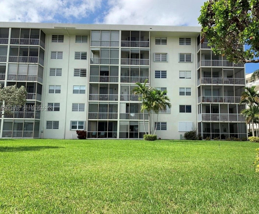 3020 Marcos Dr # S103, Aventura FL 33160 — 29
