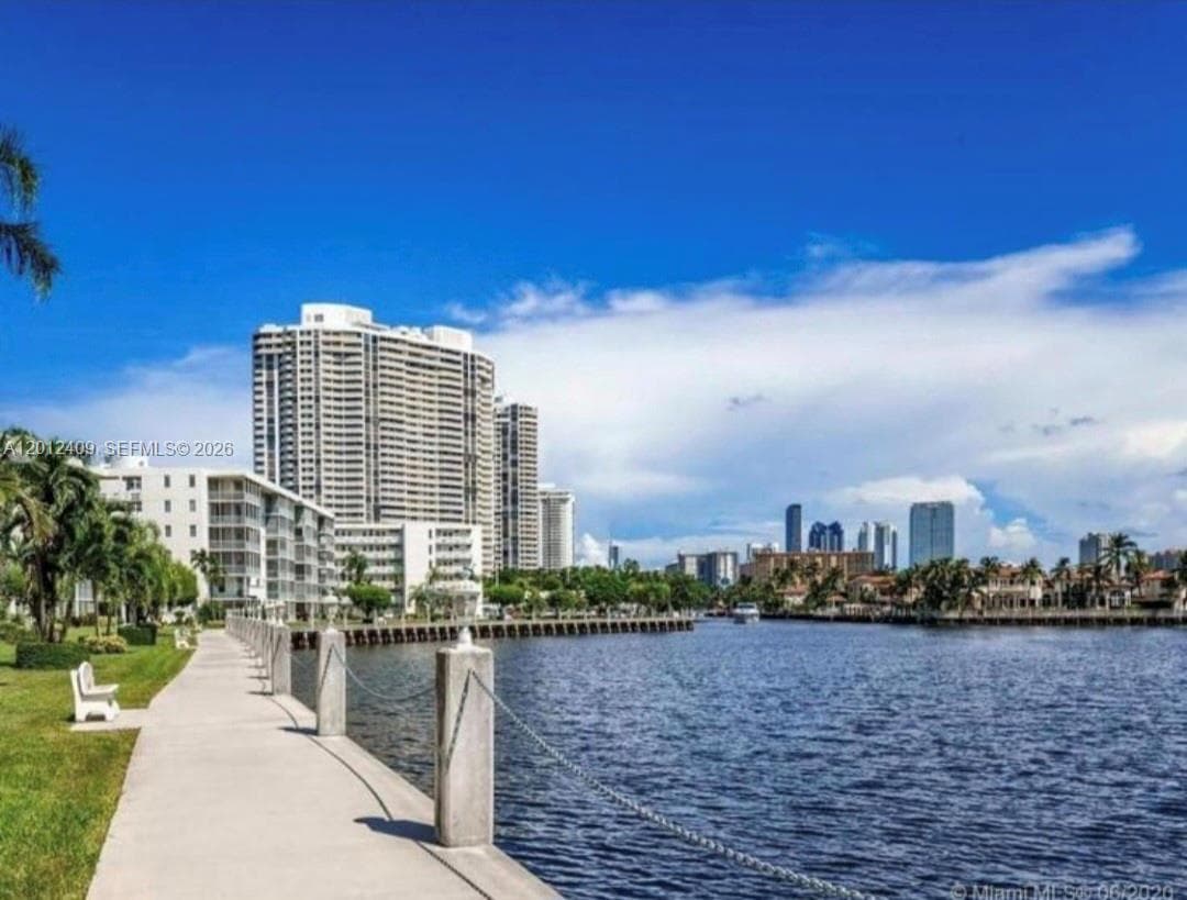 3020 Marcos Dr # S103, Aventura FL 33160 — 4